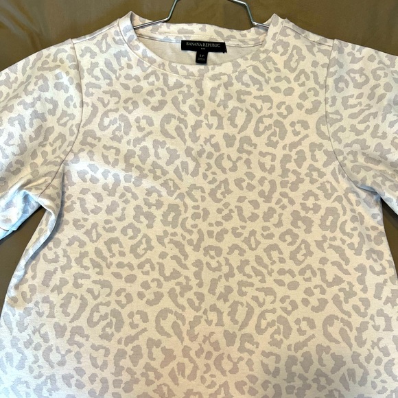 Banana Republic Tops - 🌺 2/$12🌺 Banana Republic Short Sleeve Top